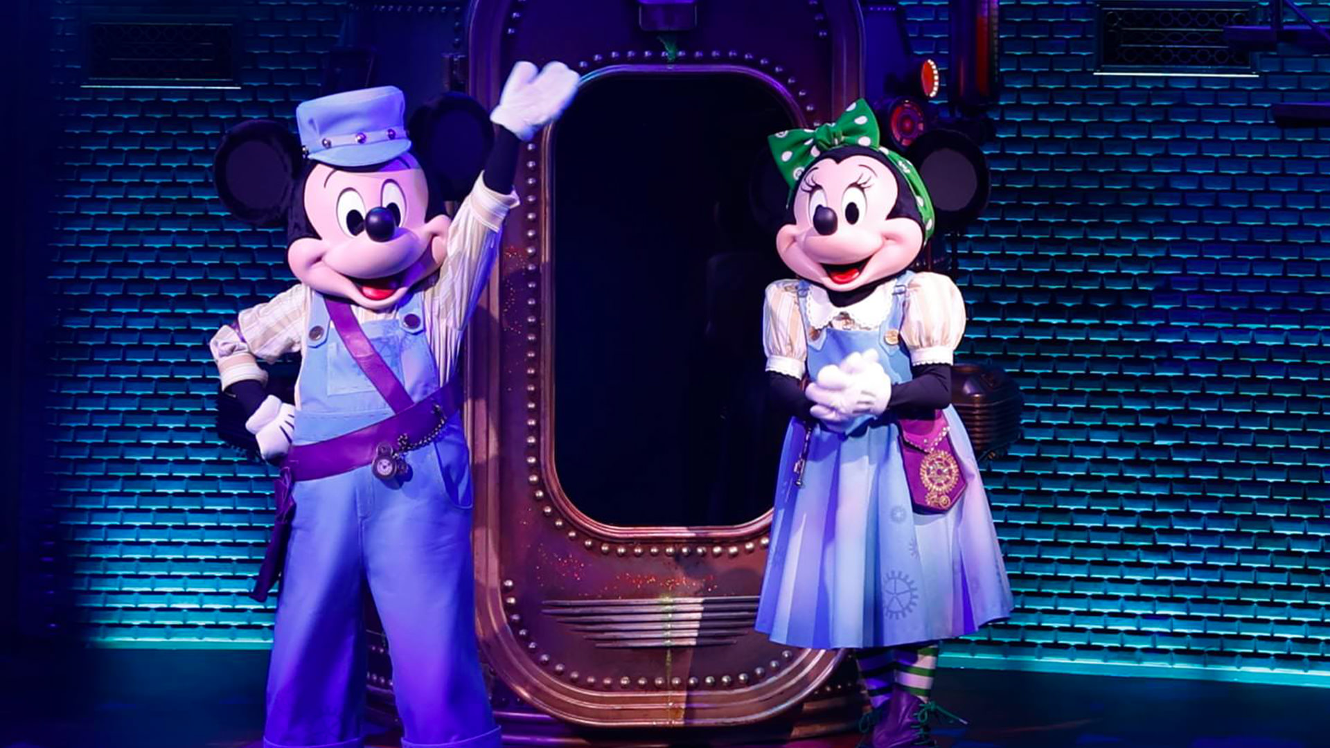 studio-d-disneyland-paris-costume-mickey-nouveau-spectacle-2021