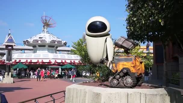 depositphotos_146850221-stock-video-wall-e-and-eva-in