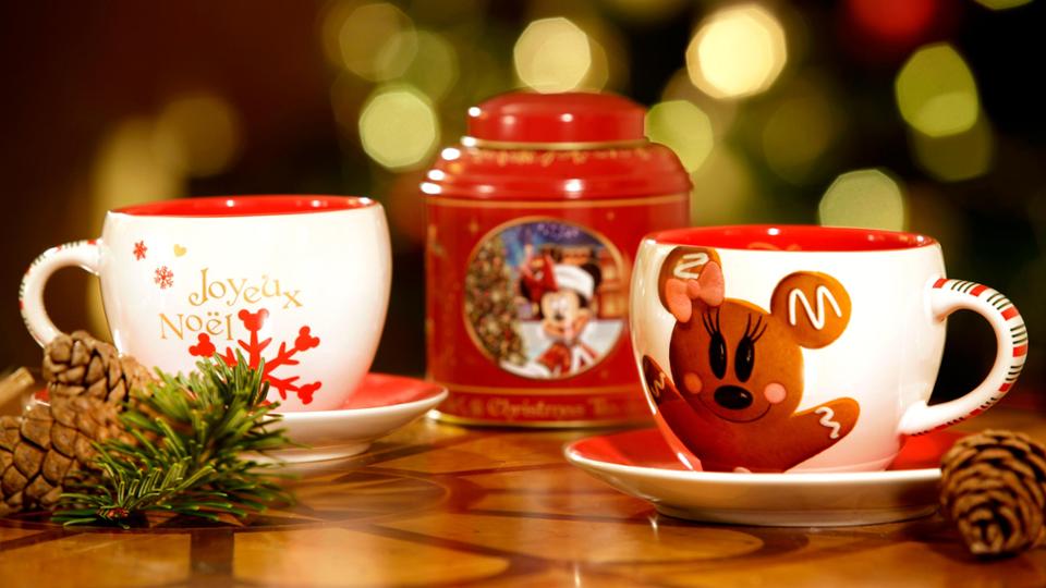 n025195_2023nov23_world_disney-special-activities-christmas-gifts-baskets-mugs-tea-cups_16-9_tcm792-223799$w~960$p~1