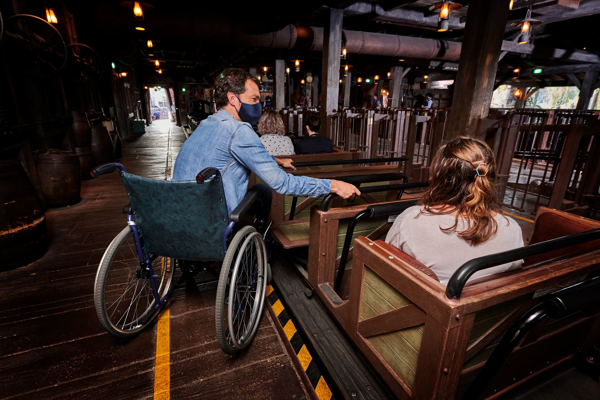 PMR-accessibilité-disneyland-paris-